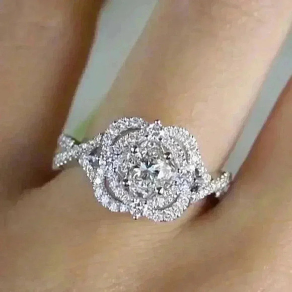 New 925 Silver Sim. Diamonds Ring - Picture 1 of 5